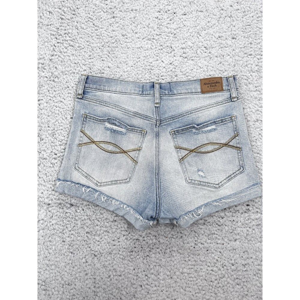 Women's Abercrombie & Fitch Light Wash High Rise Distressed Cuffed Shorts Size 6 - Picture 7 of 8